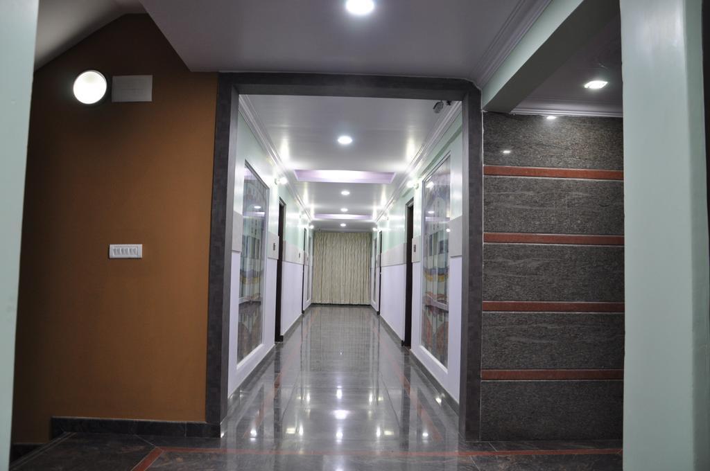 Hotel Av Comforts 벵갈루루 외부 사진